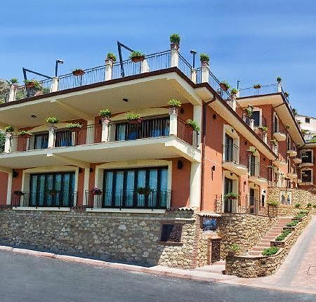 Agostiniana Hotel Santa Teresa Di Riva Exterior photo