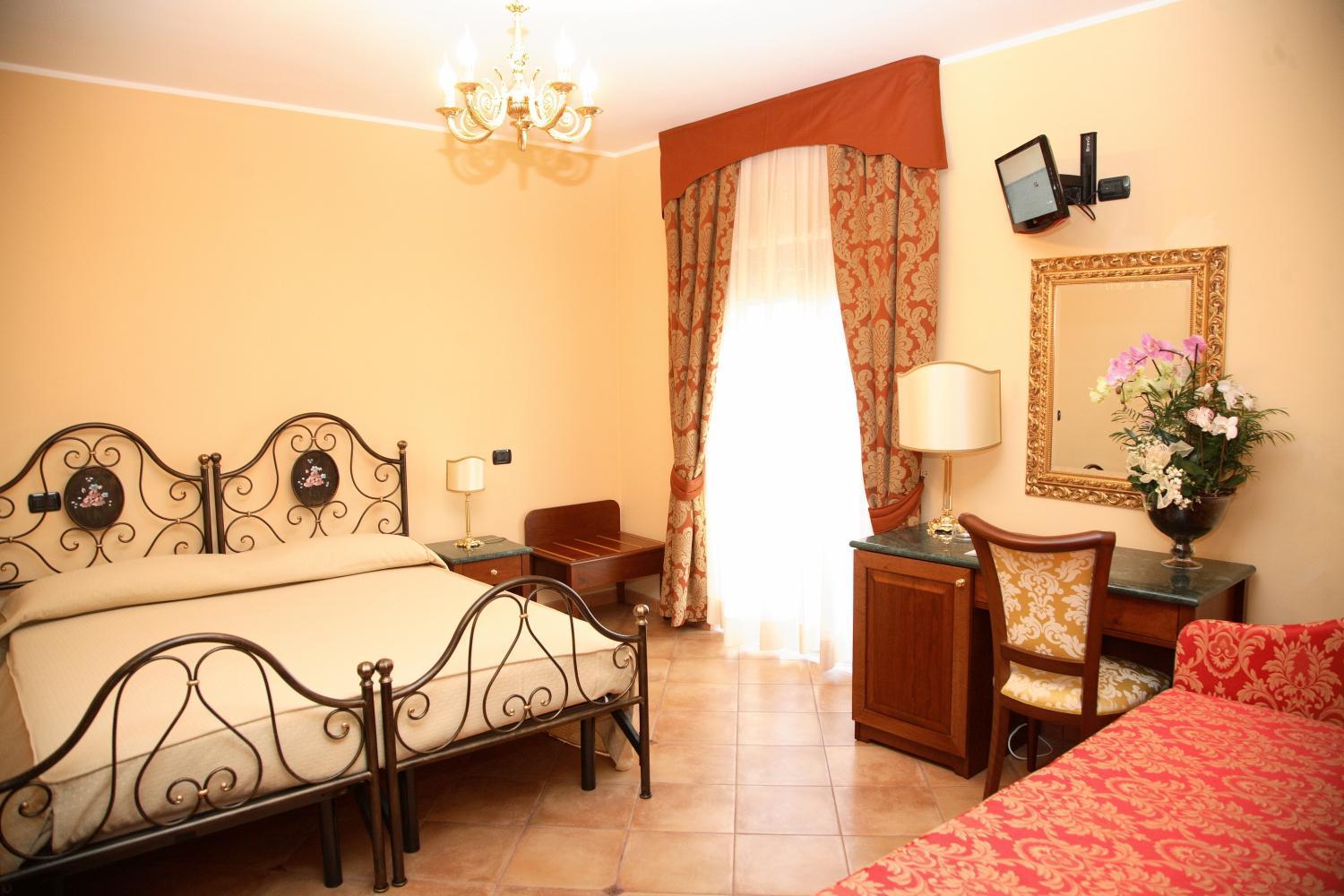 Agostiniana Hotel Santa Teresa Di Riva Exterior photo