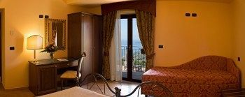 Agostiniana Hotel Santa Teresa Di Riva Exterior photo